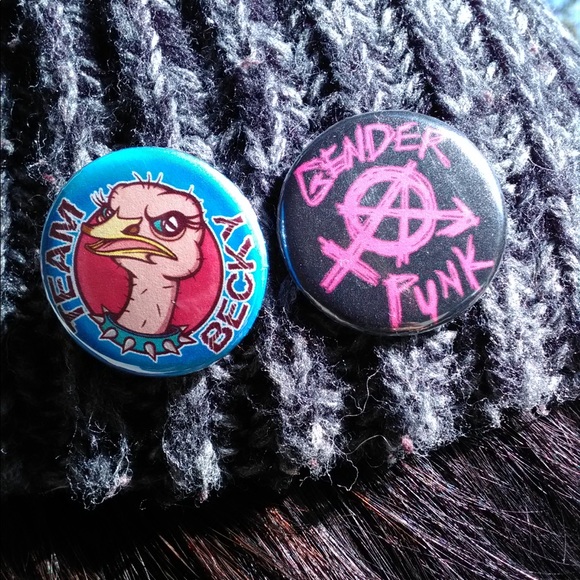 Meet your Posher, Bawk - Picture 2 of 2